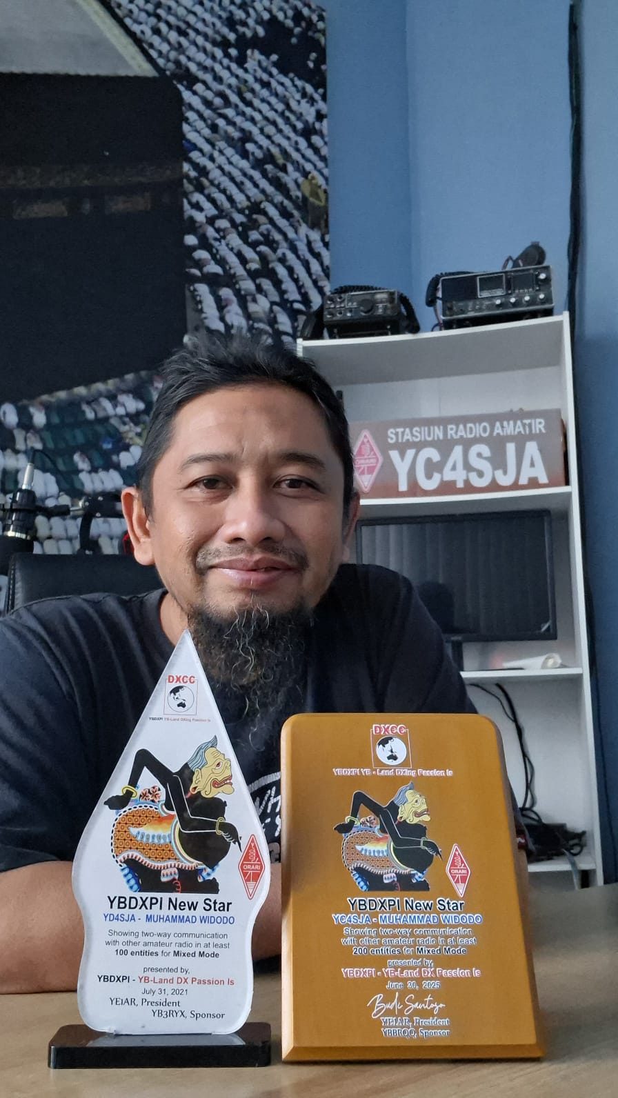 YC4SJA New Star Plaque 200 Entities Mixed & Digital